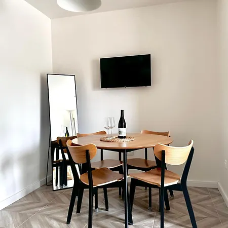 Kopr Apartment *